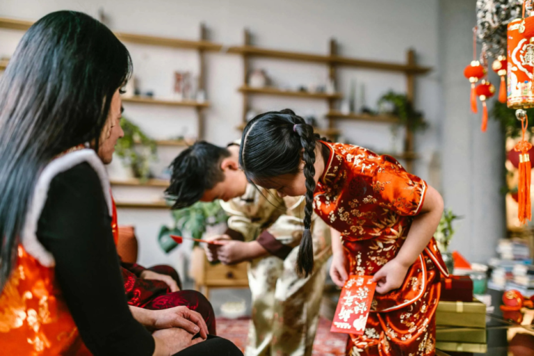 How to Respect Chinese Culture as a Foreigner: Do’s and Don’ts from My Travel Diaryn