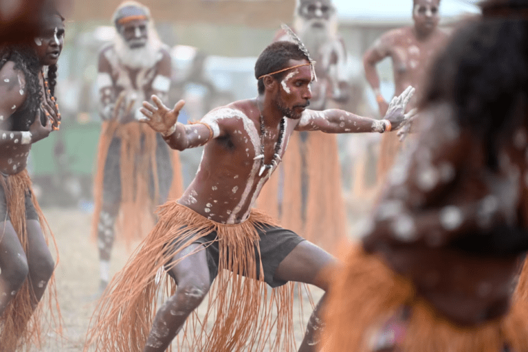 How to Experience Australian Aboriginal Culture: A Guide to Cultural Tours