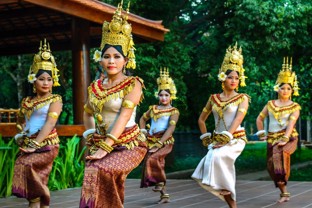 Cambodia’s Rich History and Culture: Exploring Ancient Sites and Traditions